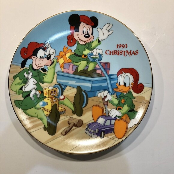 COLLECTABLE PLATTE CHRISTMAS 1993 THE WALT DISNEY COMPANY 8.5" DIAMETER - Picture 2 of 4
